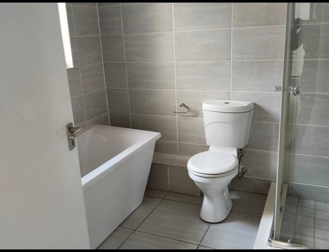 3 BEDROOM APARTMENT TO LET IN WATERFALL